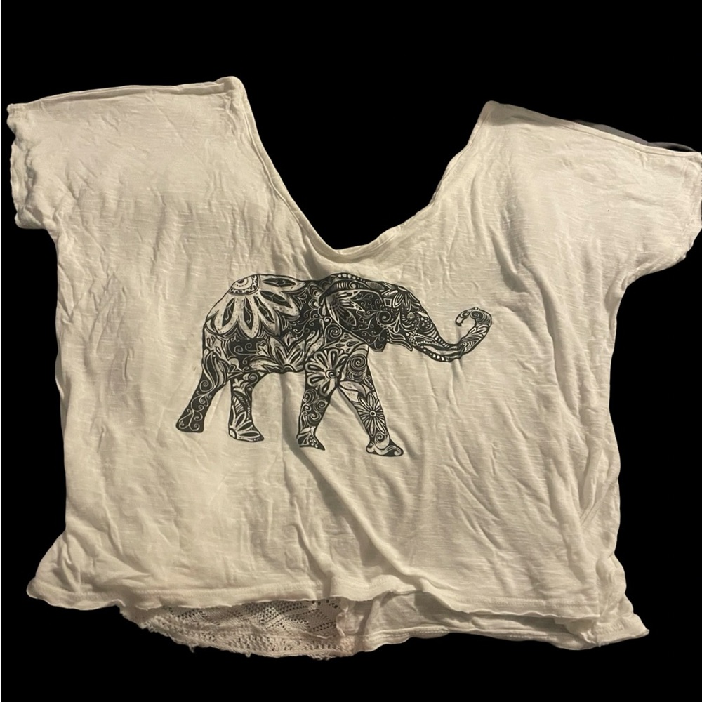 Y2K Boho Cropped Elephant Design Crochet Geometric Pattern Back T-Shirt Coastal